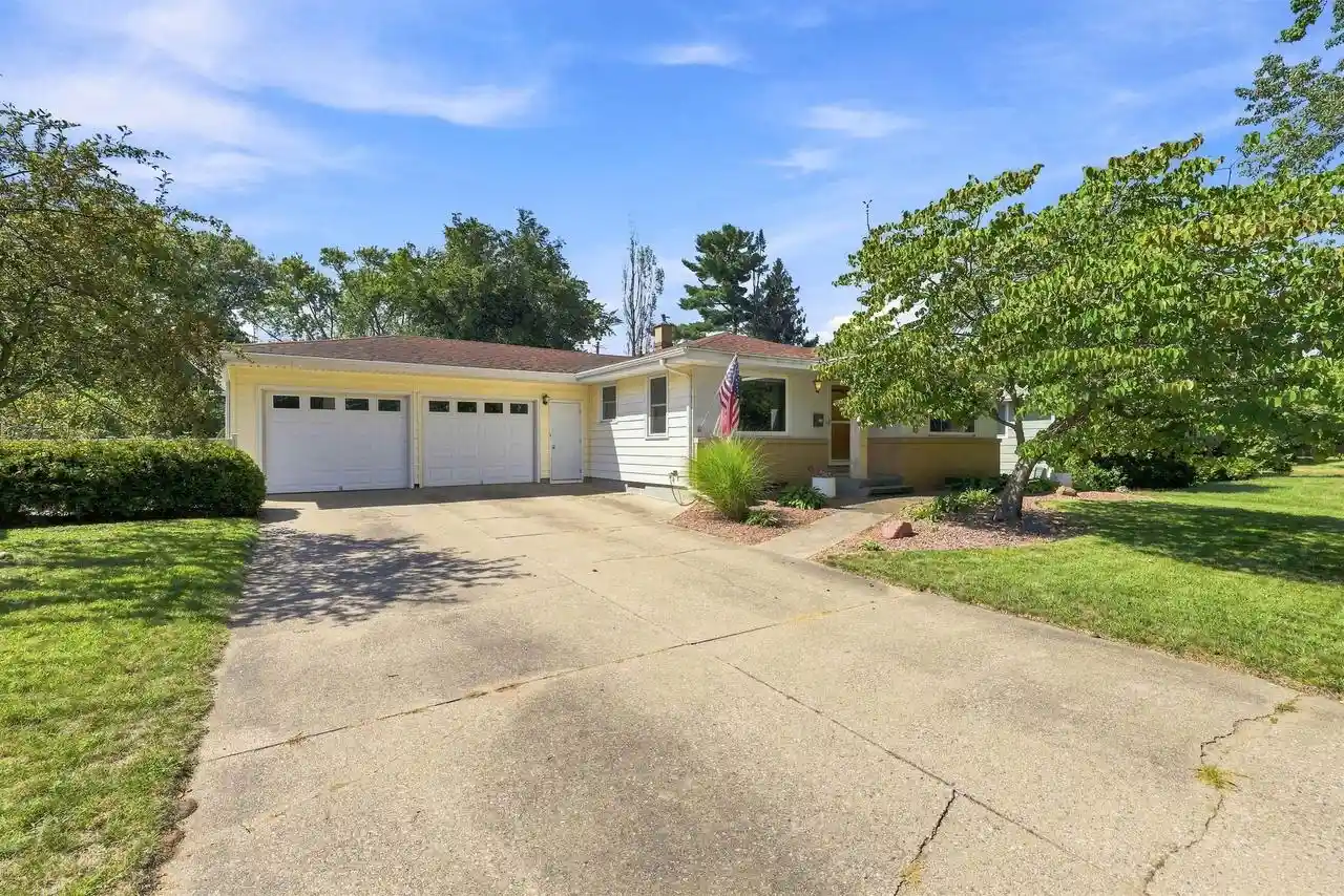 Photo 1 of Single family home for sale at 716 Soo Marie Ave, Stevens Point, WI 54481 | MLS# 22604335 | Listing updated on 2026-09-08