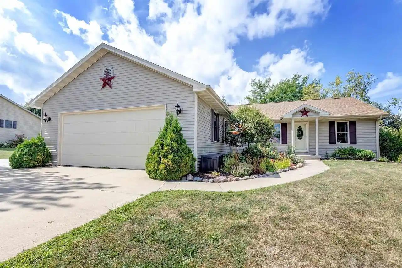 Single family home for sale at 407 High Ridge Ln, Black Creek, WI 54106 | MLS# 50332069