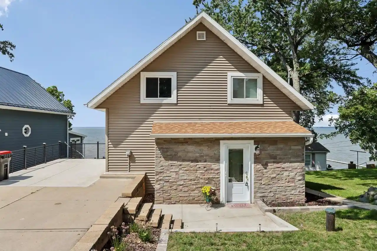 Photo 2 of Single family home for sale at N1049 Vinnie Ha Rd, Fort Atkinson, WI 53538 | MLS# 2031867 | Listing updated on 2026-09-11