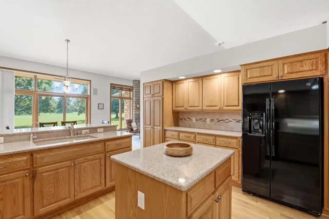 Listing Photo 36 - Condo for sale in 1209 E Sweetbriar Ln located at 1209 E Sweetbriar Ln, Hartland, WI 53029 - Unit 1209 E Sweetbriar Ln