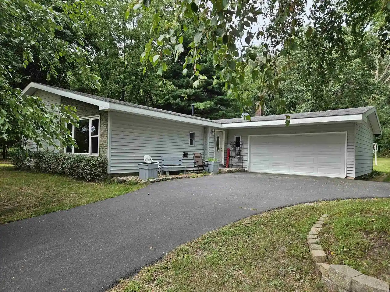 Photo 1 of Single family home for sale at W7254 S Oak Ridge Ct, Poynette, WI 53955 | MLS# 2031872 | Listing updated on 2026-09-30