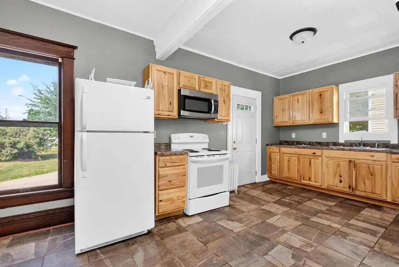 Photo 3 of Single family home for sale at 1103 Cherry St, Oshkosh, WI 54901 | MLS# 50332070 | Listing updated on 2026-09-14