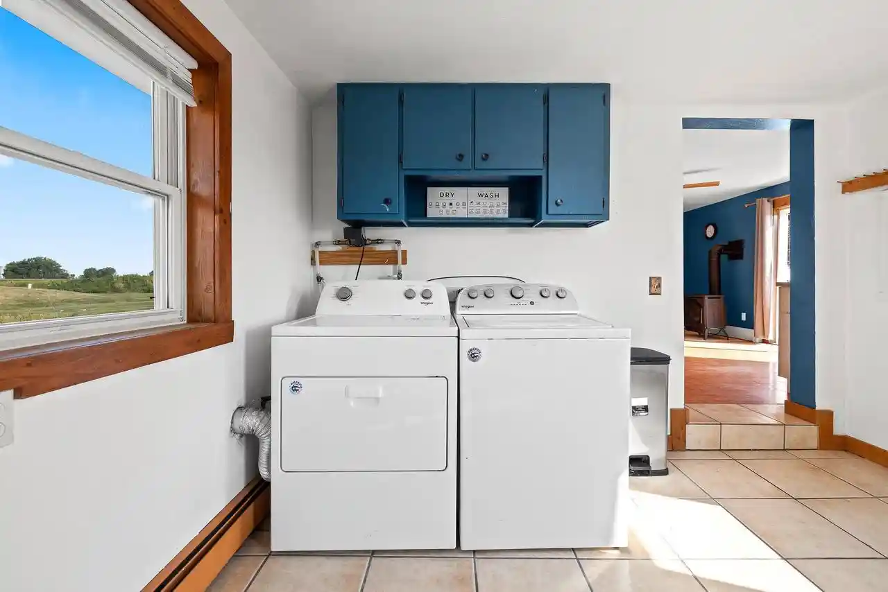 Photo 3 of Single family home for sale at 1372 Phillips Rd, Green Bay, WI 54311 | MLS# 50332056 | Listing updated on 2026-09-19