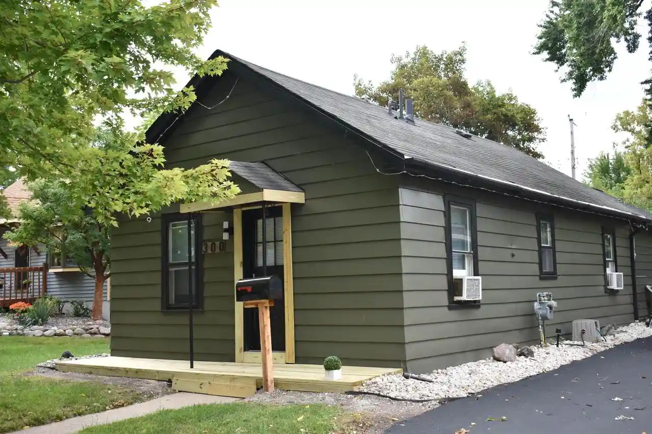 Photo 1 of Single family home for sale at 300 E 10th Street, Fond Du Lac, WI 54935 | MLS# 2031874 | Listing updated on 2026-09-09