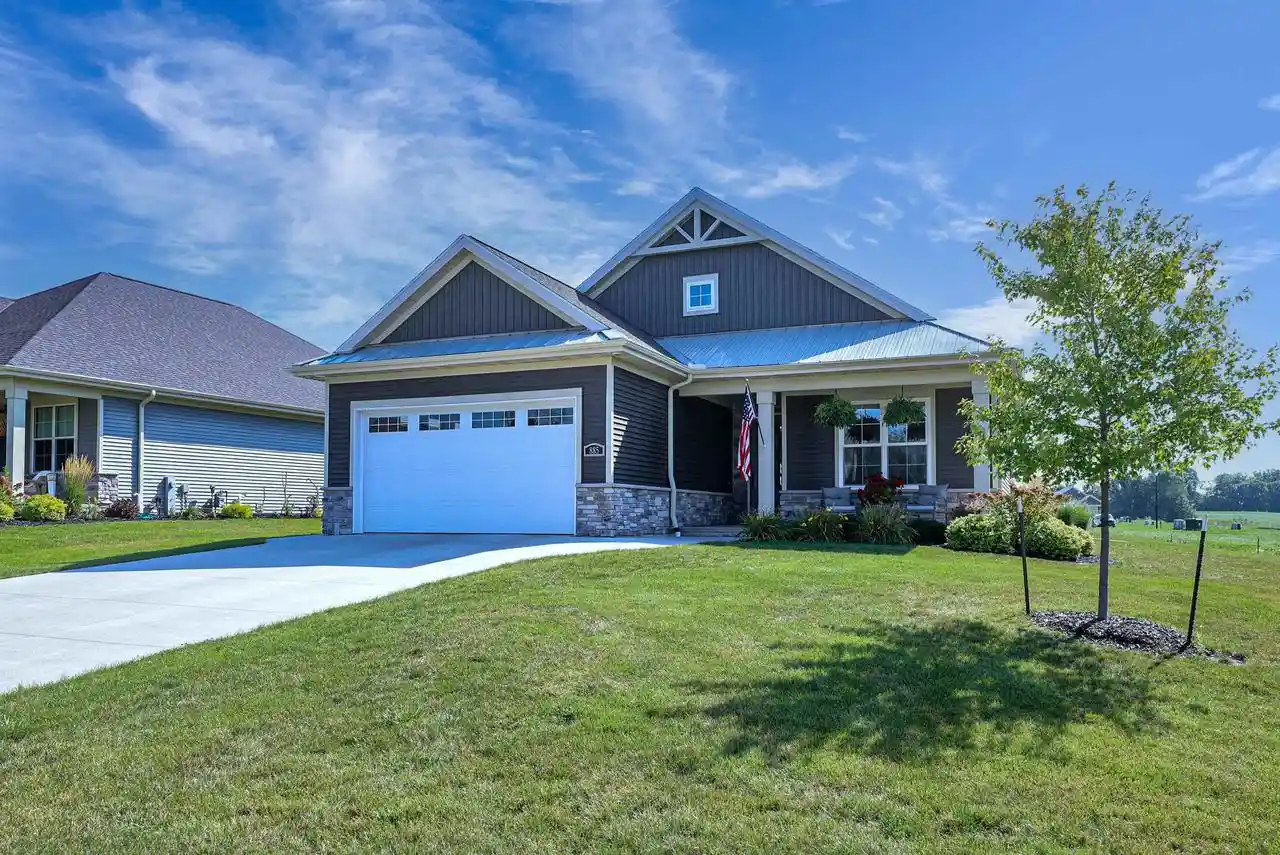 Photo 1 of Single family home for sale at 885 Cygnet Ct, Menasha, WI 54952 | MLS# 50332071 | Listing updated on 2026-09-20