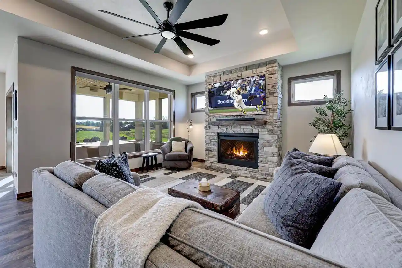 Photo 2 of Single family home for sale at 885 Cygnet Ct, Menasha, WI 54952 | MLS# 50332071 | Listing updated on 2026-09-20