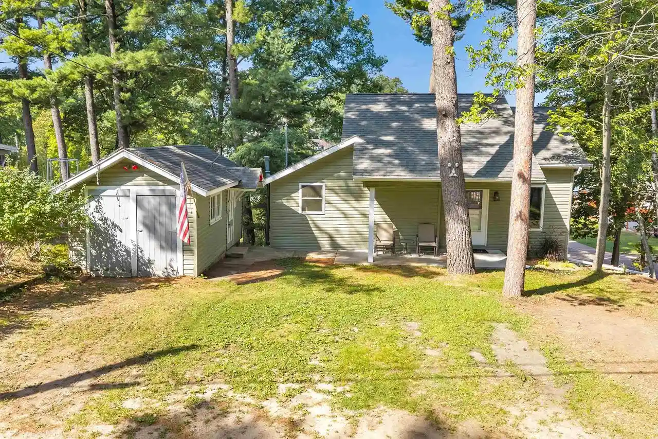 Photo 1 of Single family home for sale at N2521 Cleghorn Rd, Waupaca, WI 54981 | MLS# 50332081 | Listing updated on 2026-09-02
