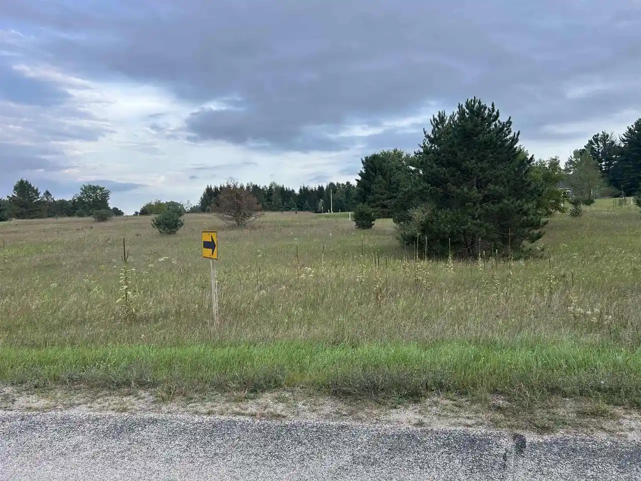 Photo 3 of Sale Pending at Skyview, Waupaca, WI 54981 | MLS# 50332092 | Listing updated on 2026-09-08