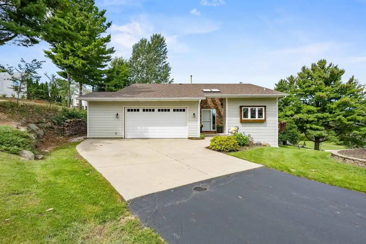Photo 1 of Single family home for sale at 3663 Swoboda Rd, Verona, WI 53593 | MLS# 2031883 | Listing updated on 2026-09-21