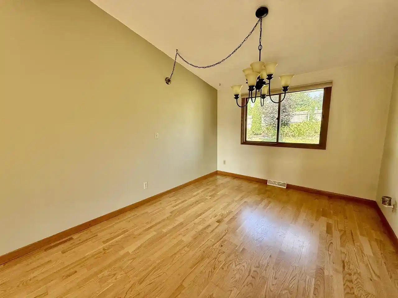 Photo 4 of Single family home for sale at 1717 Lakeview Dr, Tomah, WI 54660 | MLS# 2031885 | Listing updated on 2026-09-12