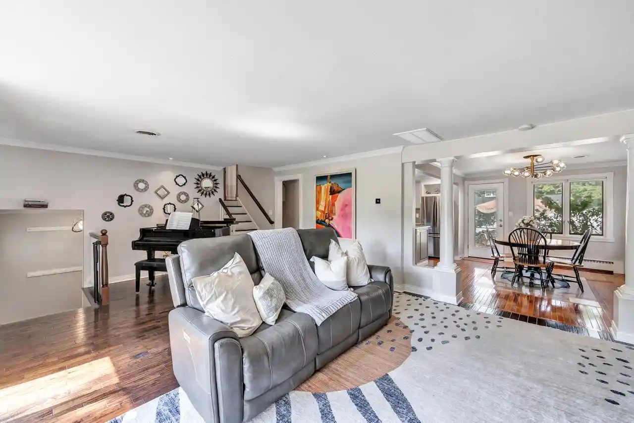 Photo 4 of Single family home for sale at 160 Roselawn Blvd, Green Bay, WI 54301 | MLS# 1978897 | Listing updated on 2026-09-19