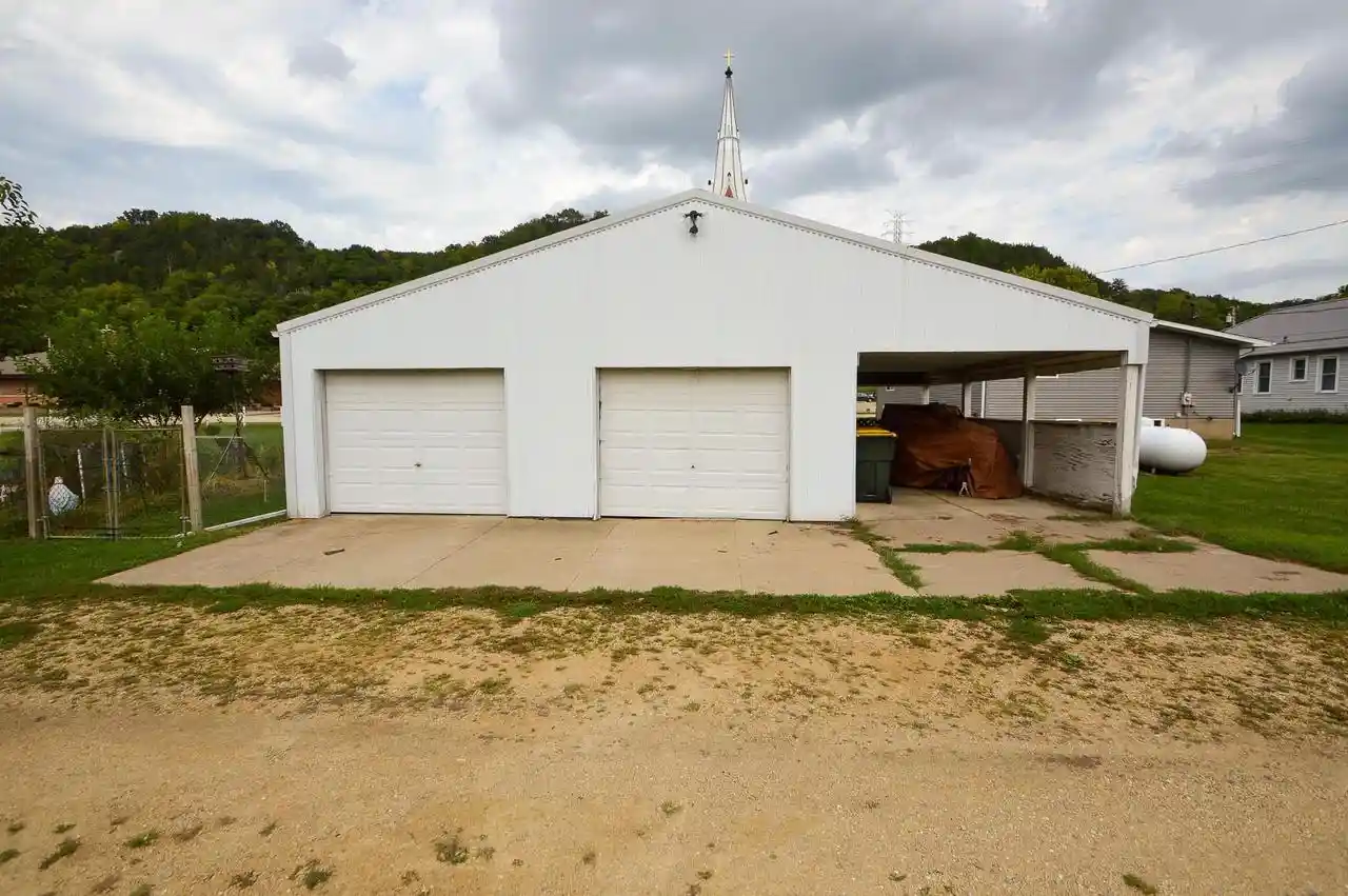 Photo 30 of Single family home for sale at 610 E Dewey St, Cassville, WI 53806 | MLS# 2031887 | Listing updated on 2026-09-02