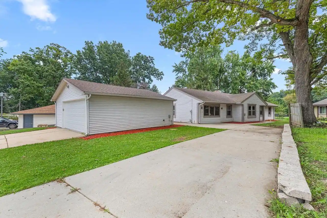 Photo 1 of Sale Pending at 27437 Long Lake Rd, Waterford, WI 53185 | MLS# 1978911 | Listing updated on 2026-09-04