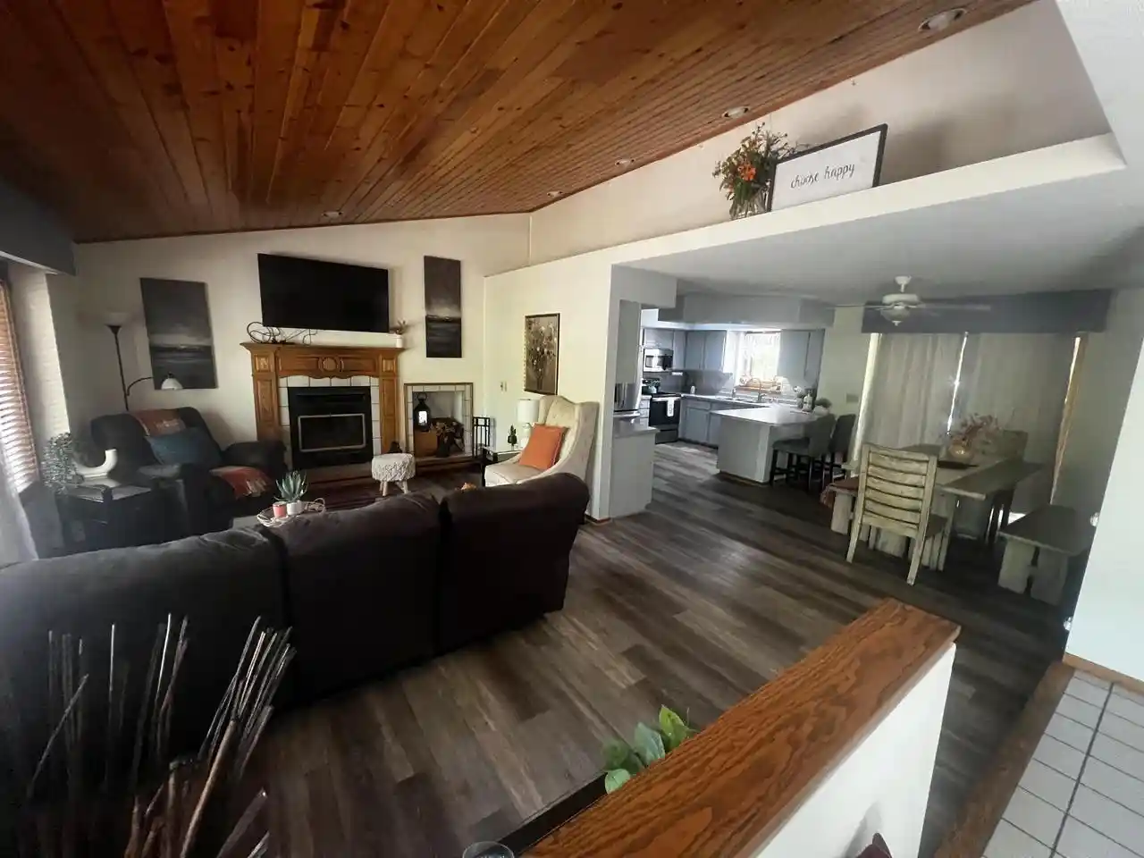 Photo 3 of Single family home for sale at 1078 Blueberry Ln, Kronenwetter, WI 54455 | MLS# 22604344 | Listing updated on 2026-09-22