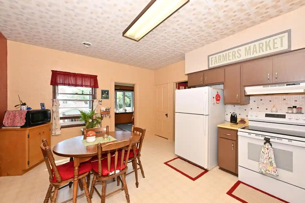 Photo 4 of Single family home for sale at 1513 Cherry St, South Milwaukee, WI 53172 | MLS# 1978926 | Listing updated on 2026-09-16