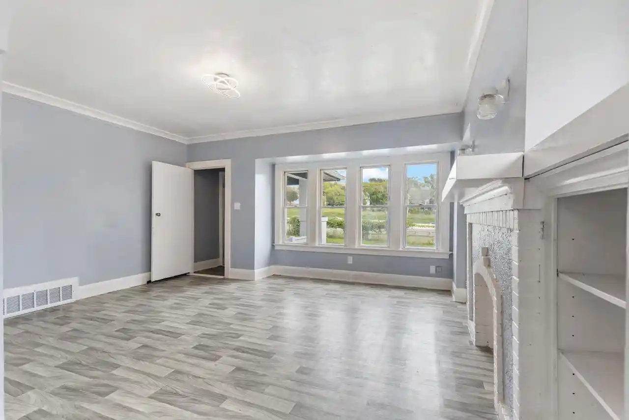 Photo 4 of Multi family home for sale at 3259 N 8th Street, Milwaukee, WI 53206 | MLS# 1978929 | Listing updated on 2026-09-14
