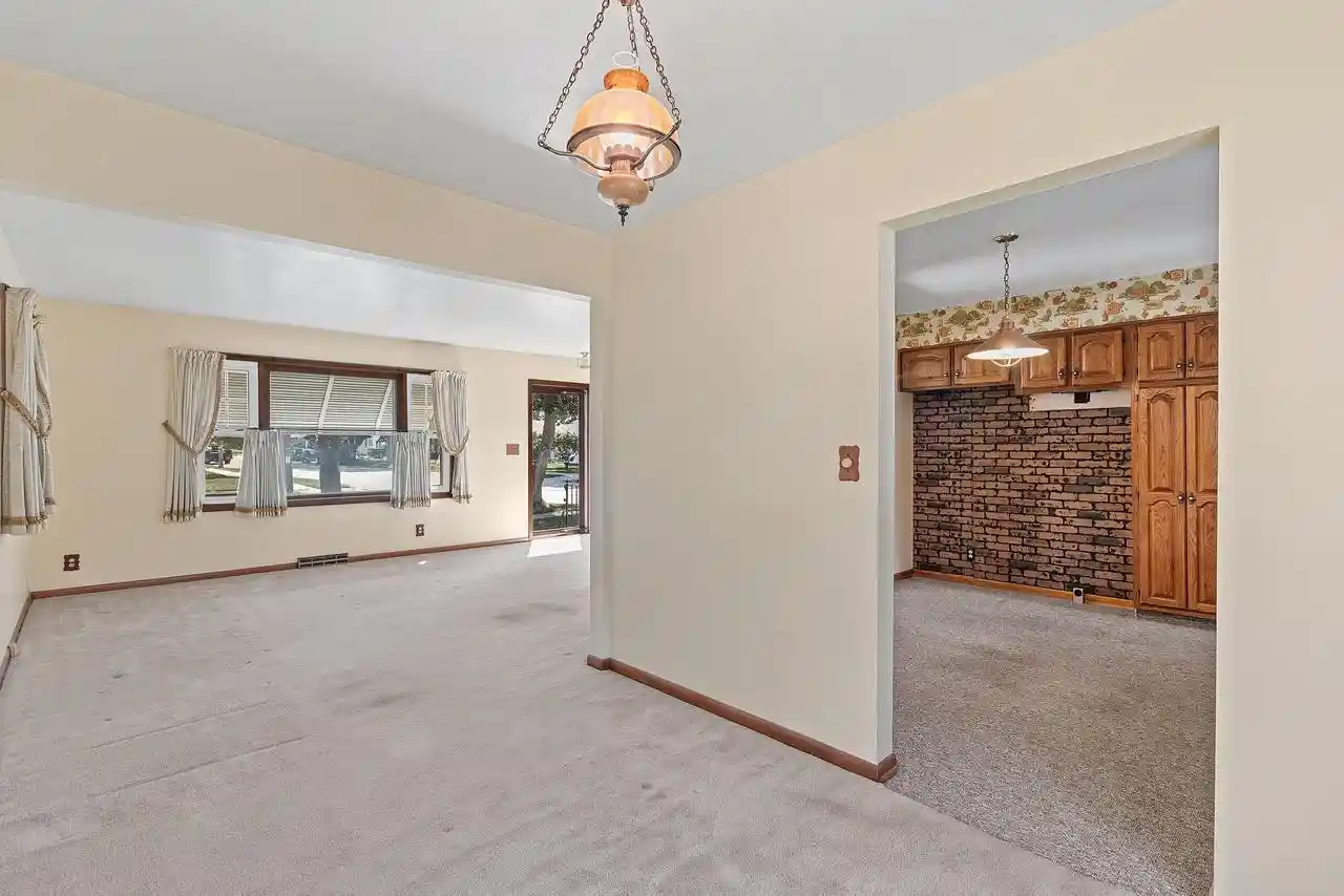 Photo 2 of Single family home for sale at 2508 Division St, Manitowoc, WI 54220 | MLS# 1978930 | Listing updated on 2026-10-02