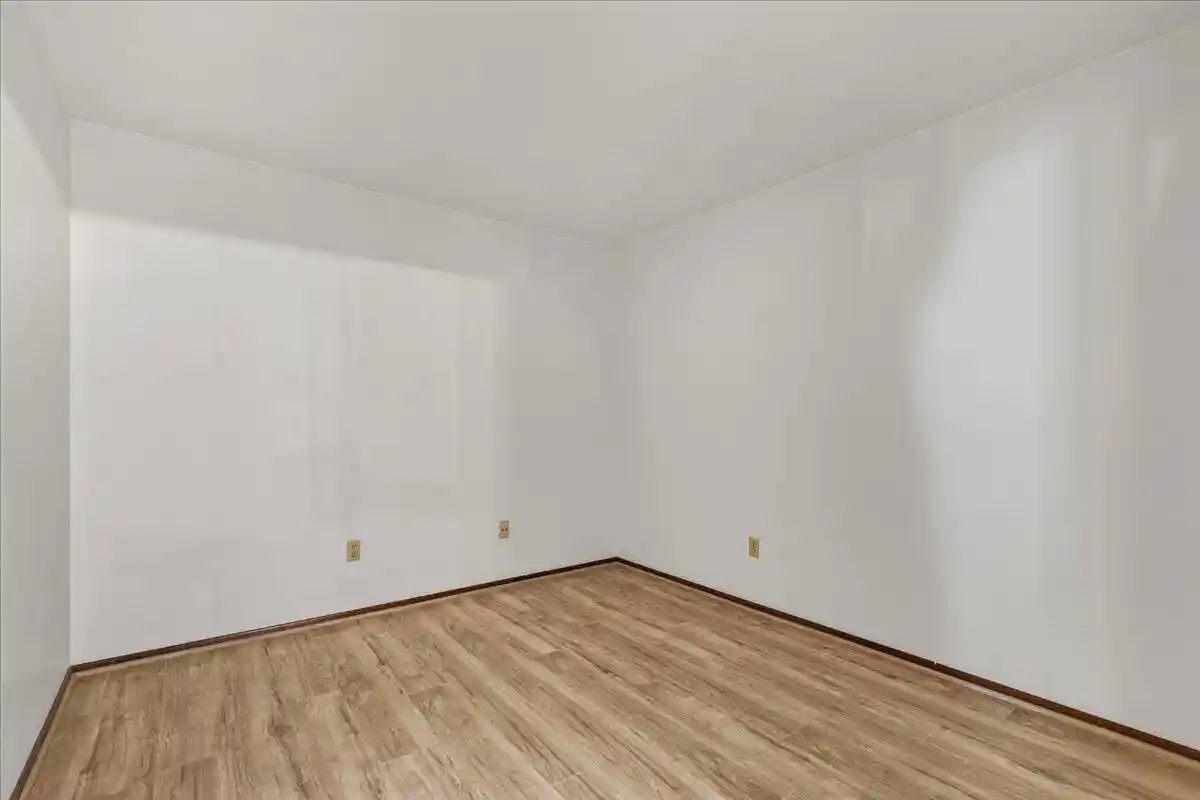 Photo 4 of Condo for sale at 1906 E Shorewood Blvd #149, Milwaukee, WI 53211 | MLS# 1978933 | Listing updated on 2026-09-29