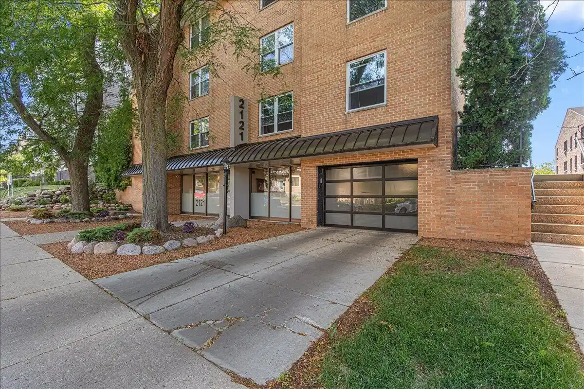 Photo 1 of Condo for sale at 2121 N Cambridge Ave #302, Milwaukee, WI 53202 | MLS# 1978934 | Listing updated on 2026-09-16