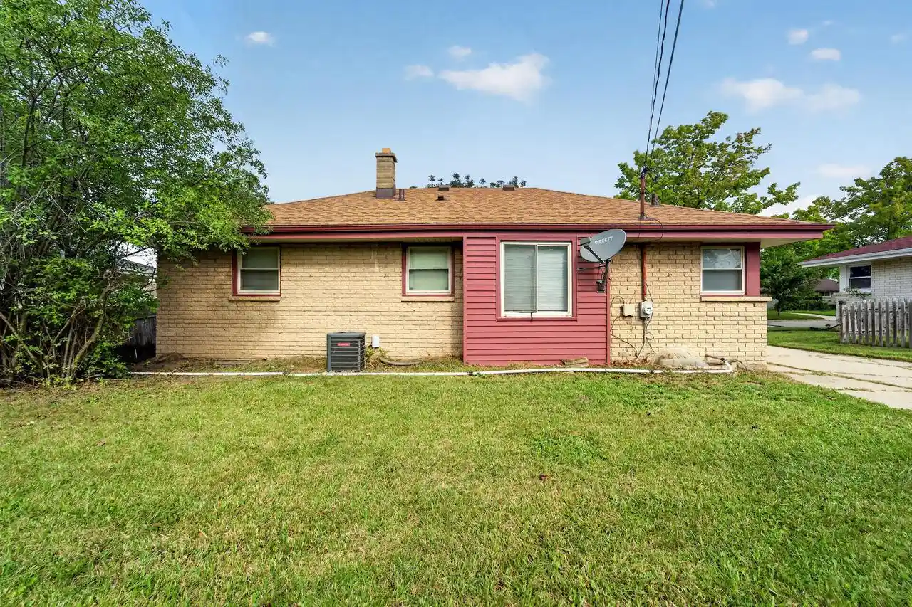 Photo 2 of Single family home for sale at 8125 W Clovernook St, Milwaukee, WI 53223 | MLS# 1978943 | Listing updated on 2026-09-13