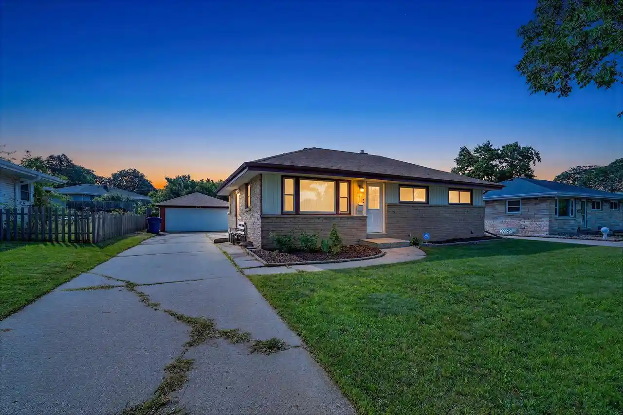 Photo 4 of Single family home for sale at 8125 W Clovernook St, Milwaukee, WI 53223 | MLS# 1978943 | Listing updated on 2026-09-13
