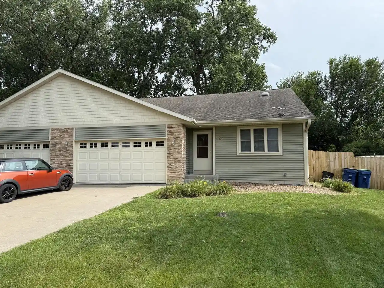 Photo 1 of Single family home for sale at 424 Callaway Blvd, La Crosse, WI 54603 | MLS# 1978954 | Listing updated on 2026-09-03