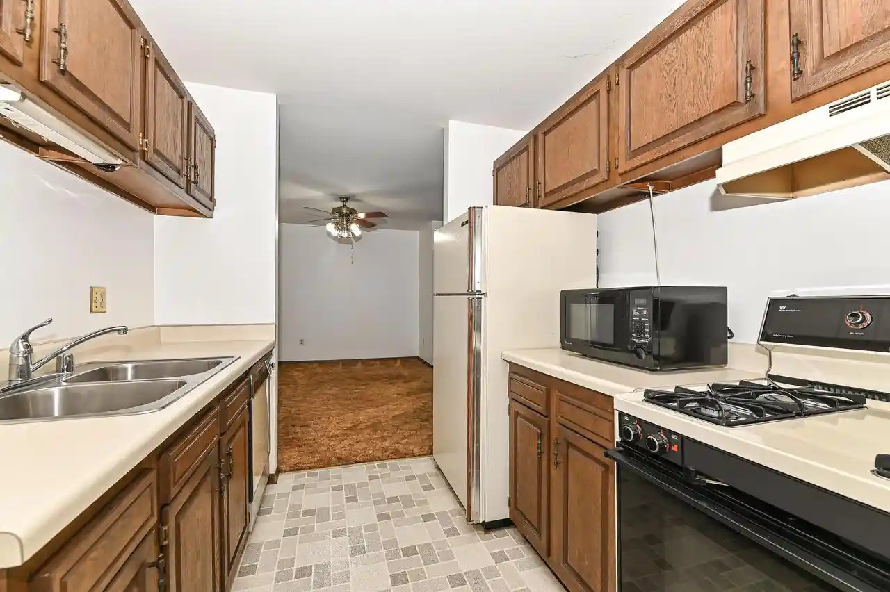 Listing Photo 4 - Condo for sale in building located at 6183 W Howard Ave, Milwaukee, WI 53220 - Unit #9