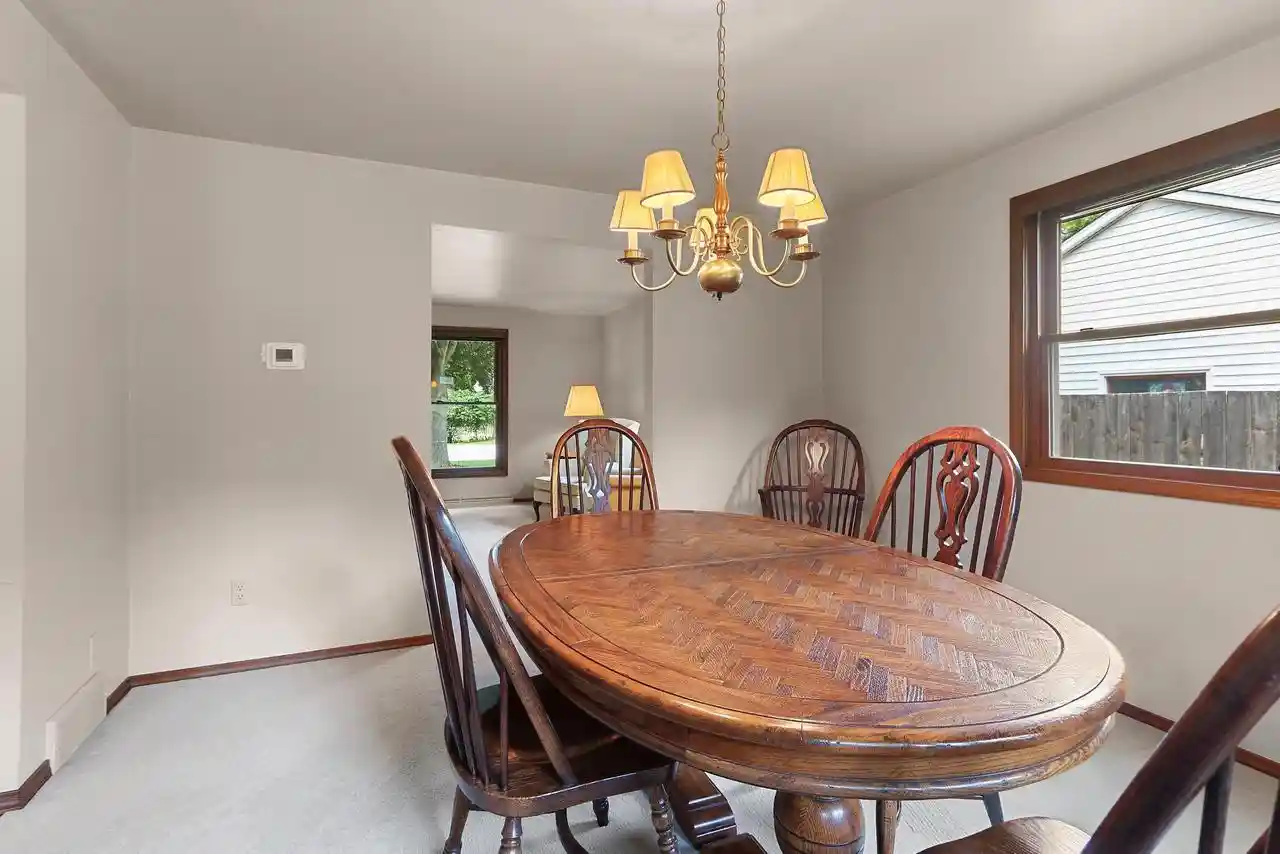 Photo 2 of Single family home for sale at 2697 Indian Hl Dr, Green Bay, WI 54313 | MLS# 50332098 | Listing updated on 2026-09-22