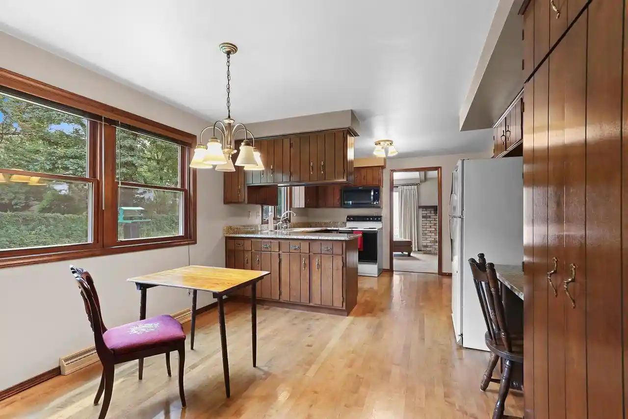 Photo 3 of Single family home for sale at 2697 Indian Hl Dr, Green Bay, WI 54313 | MLS# 50332098 | Listing updated on 2026-09-22