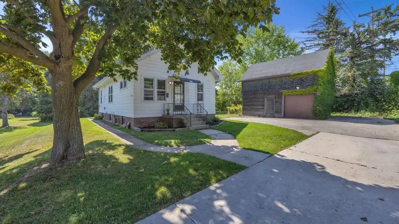 Photo 1 of Single family home for sale at 1717 Georgia Ave, Sheboygan, WI 53081 | MLS# 1978964 | Listing updated on 2026-09-10