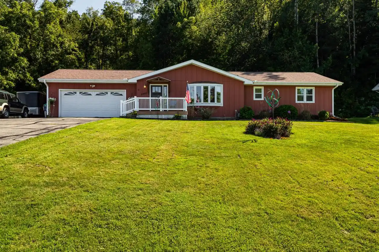 Photo 1 of Single family home for sale at W5267 County Rd B, La Crosse, WI 54601 | MLS# 1978963 | Listing updated on 2026-09-15
