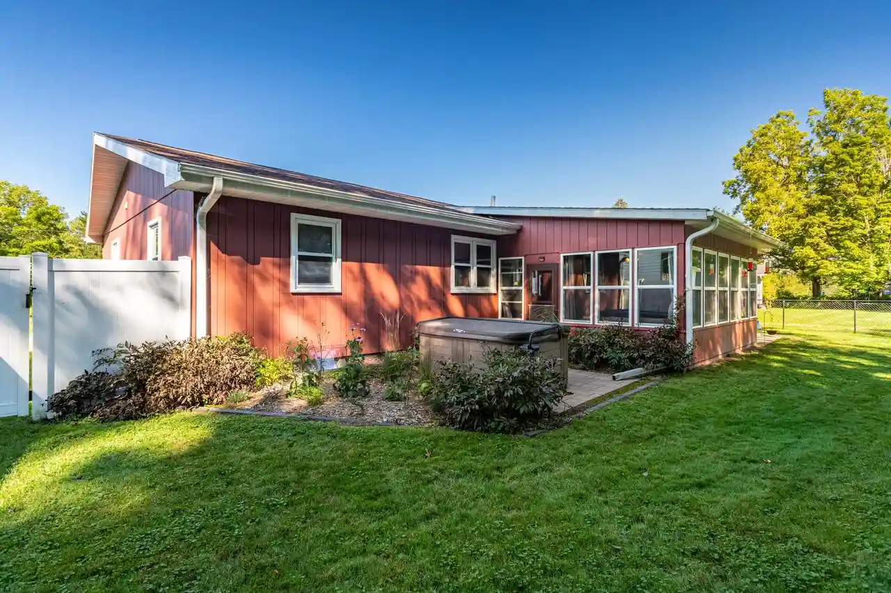 Photo 3 of Single family home for sale at W5267 County Rd B, La Crosse, WI 54601 | MLS# 1978963 | Listing updated on 2026-09-15