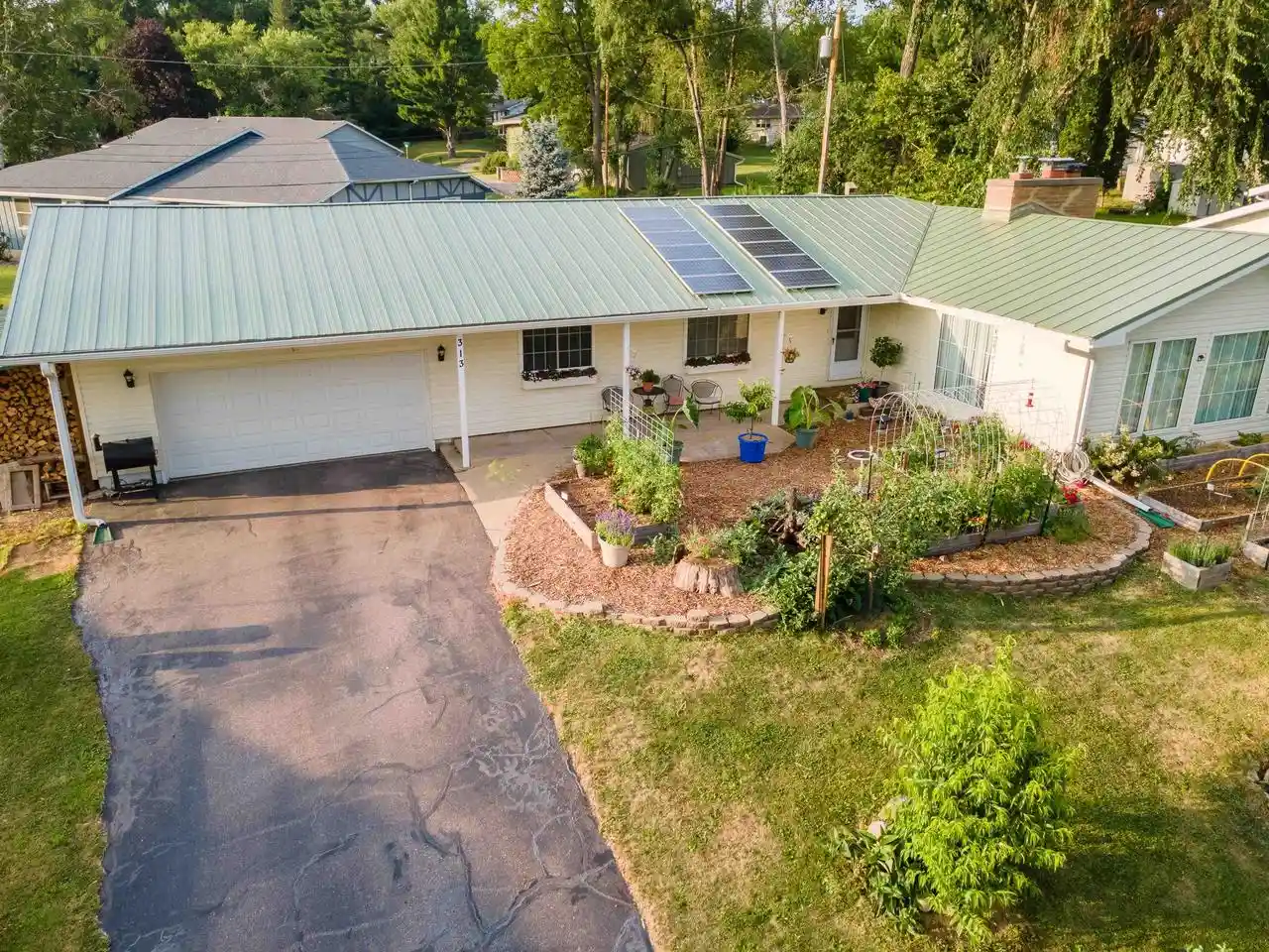 Photo 1 of Sale Pending at 313 13th Street, Baraboo, WI 53913 | MLS# 2031899 | Listing updated on 2026-09-17