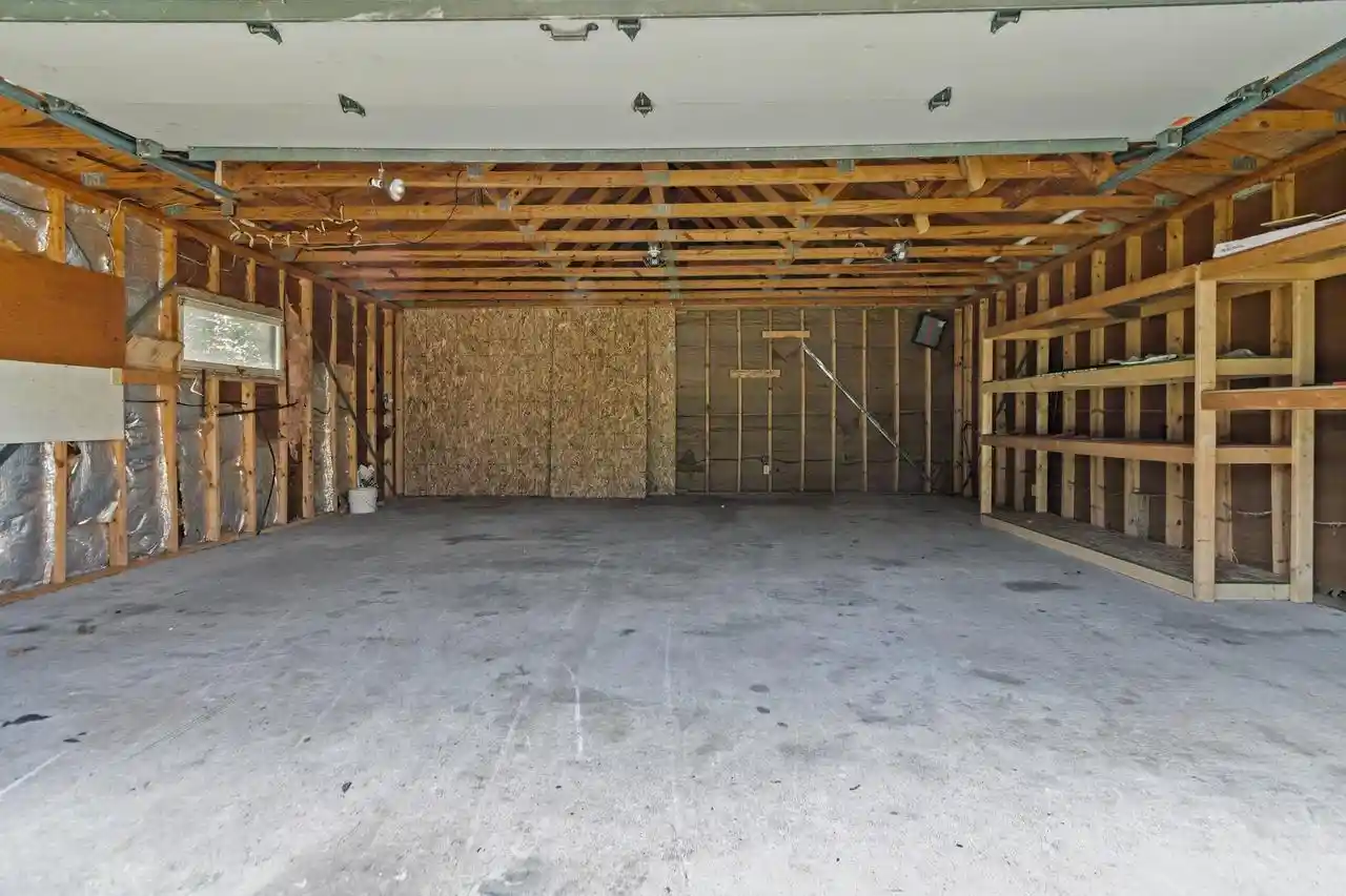 Photo 3 of Single family home for sale at W11940 Enockson Ct, Crivitz, WI 54114 | MLS# 50332103 | Listing updated on 2026-09-20