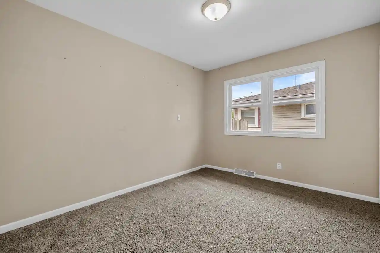 Photo 4 of Single family home for sale at 2306 17th Avenue, Kenosha, WI 53140 | MLS# 1978975 | Listing updated on 2026-09-03
