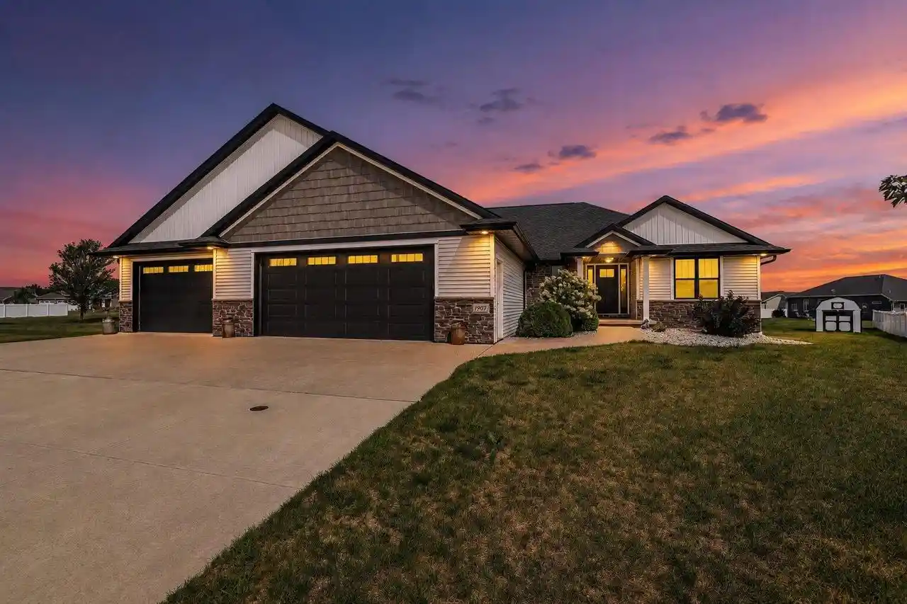 Photo 1 of Single family home for sale at 1997 Dobby St, De Pere, WI 54115 | MLS# 1978977 | Listing updated on 2026-10-08