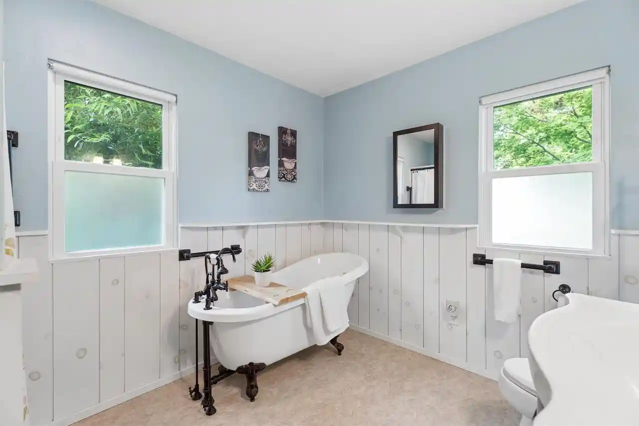 Photo 3 of Single family home for sale at 828 W Jennings St, New London, WI 54961 | MLS# 50332111 | Listing updated on 2026-09-12