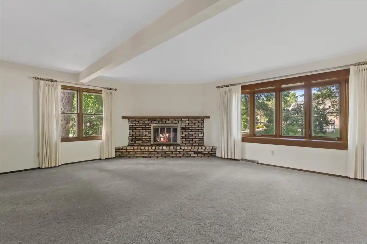Photo 4 of Single family home for sale at 5945 S 20th Street, Milwaukee, WI 53221 | MLS# 1978985 | Listing updated on 2026-09-14
