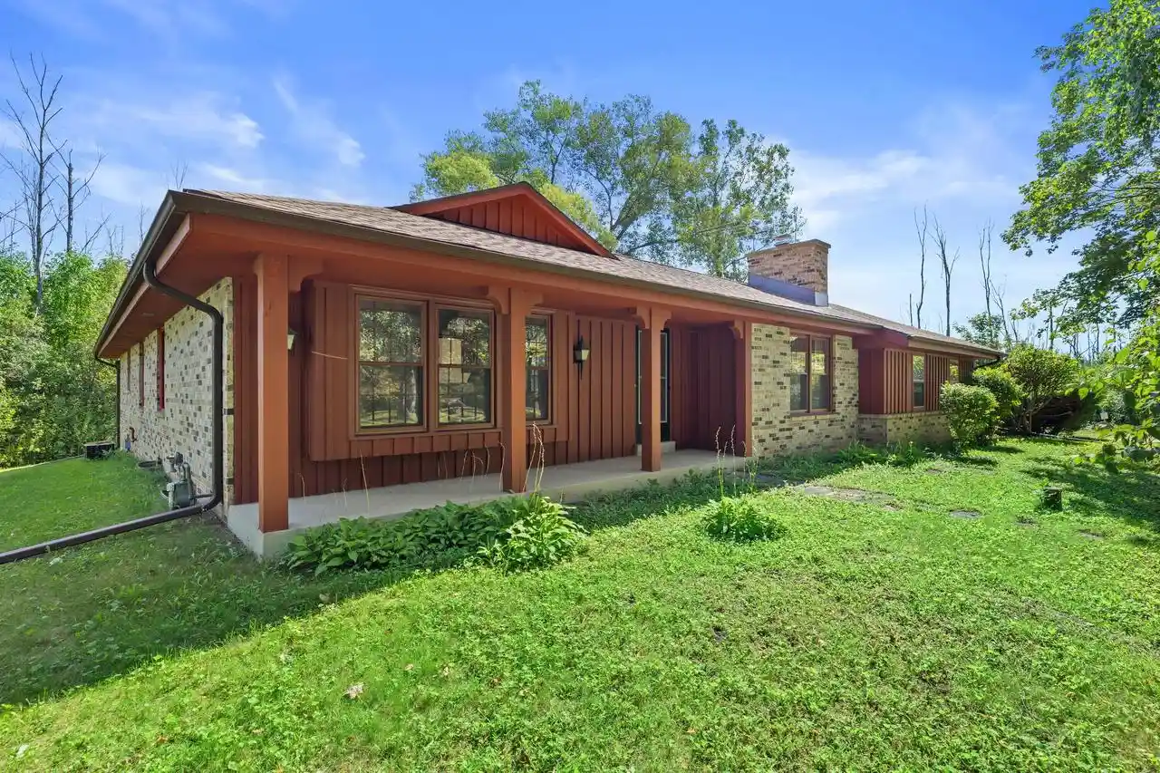 Photo 1 of Single family home for sale at 10538 Robinwood Ct, Cedarburg, WI 53012 | MLS# 1978979 | Listing updated on 2026-09-25