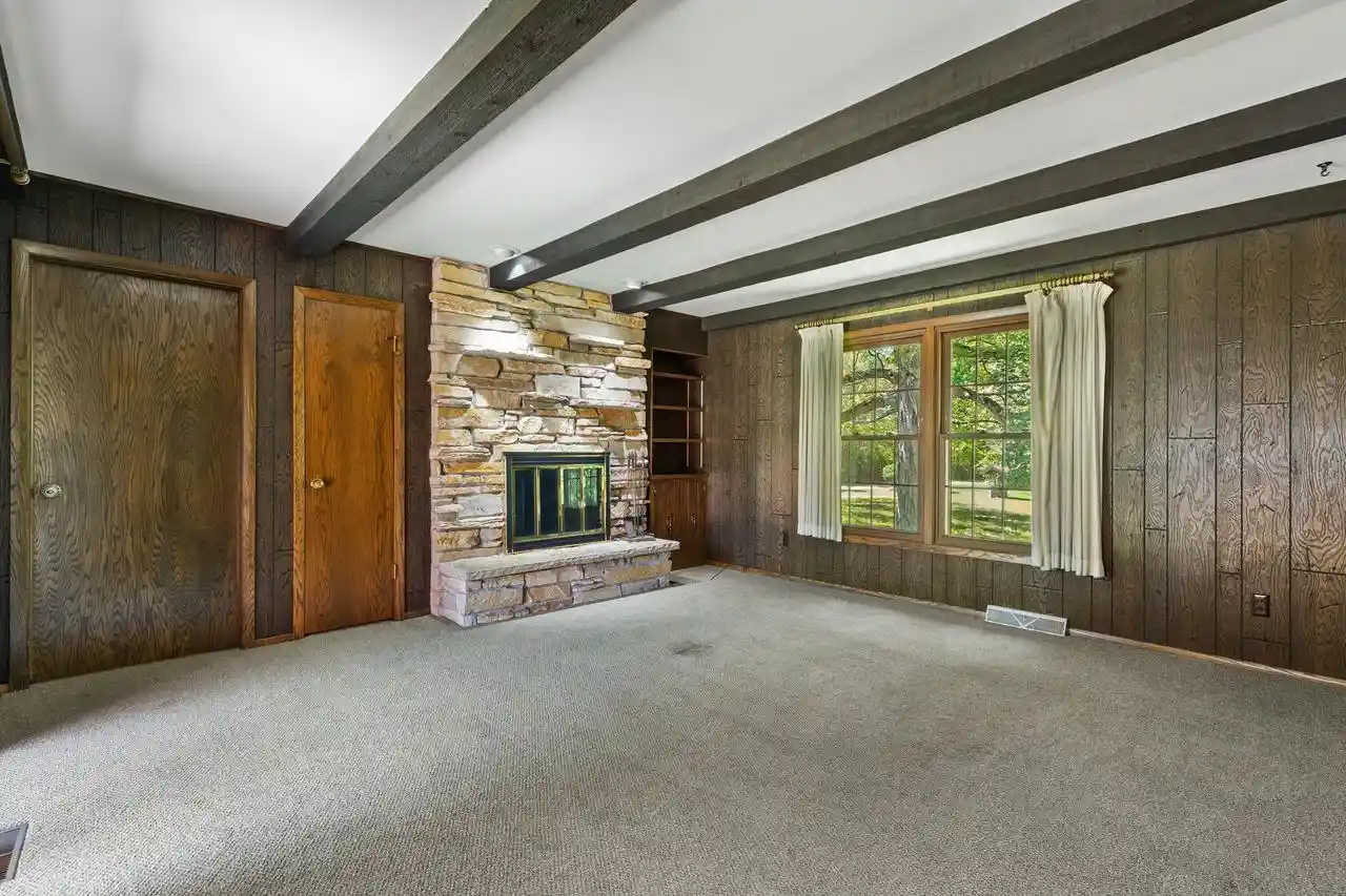 Photo 3 of Single family home for sale at 10538 Robinwood Ct, Cedarburg, WI 53012 | MLS# 1978979 | Listing updated on 2026-09-25