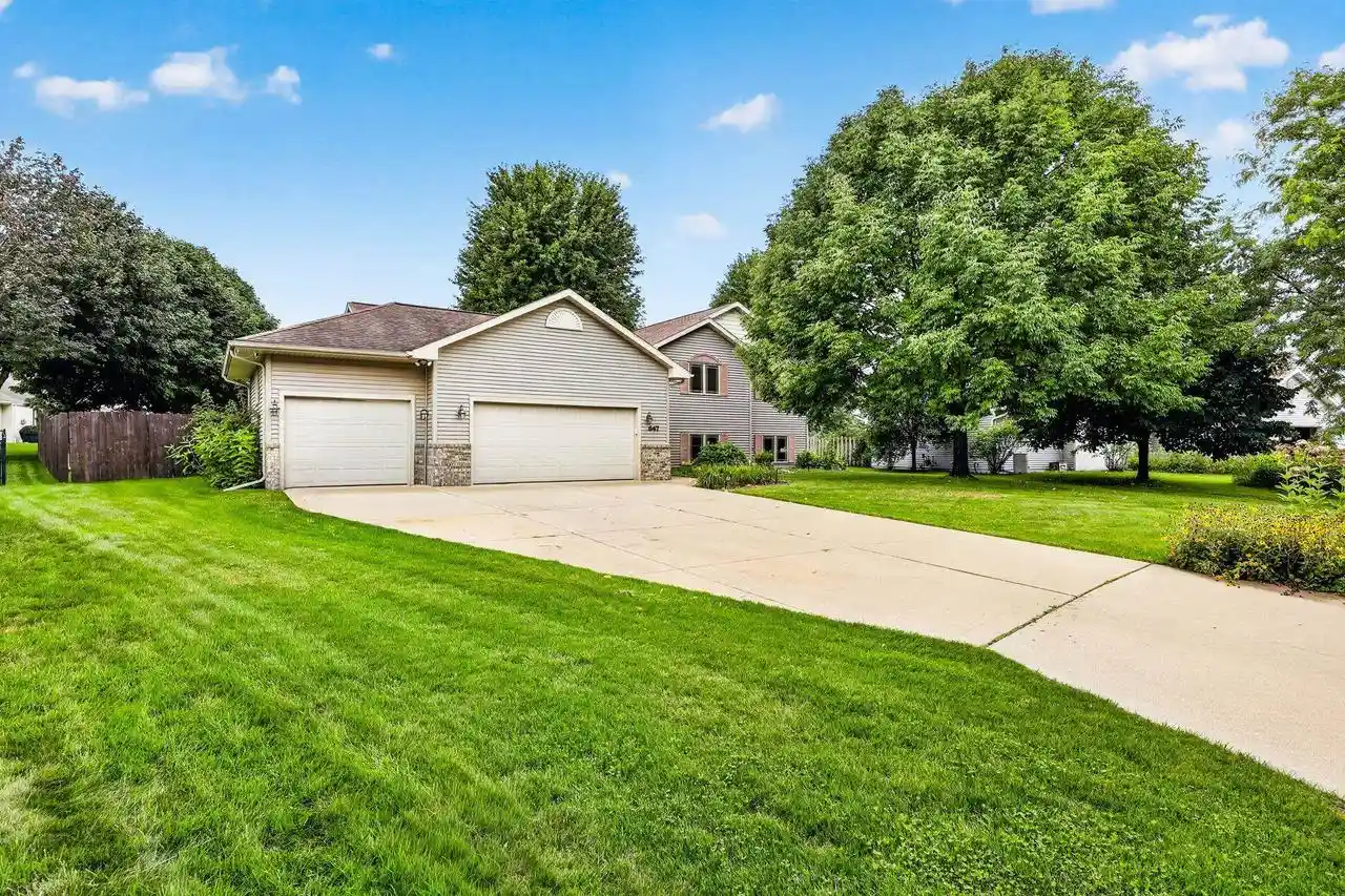 Photo 1 of Single family home for sale at 647 Grandview Dr, Sun Prairie, WI 53590 | MLS# 2031906 | Listing updated on 2026-09-18