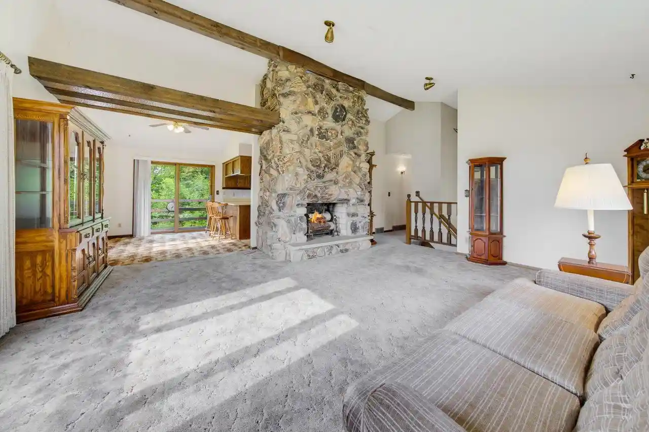 Photo 3 of Single family home for sale at 3755 N Kettle View Dr, Slinger, WI 53086 | MLS# 1978986 | Listing updated on 2026-09-23