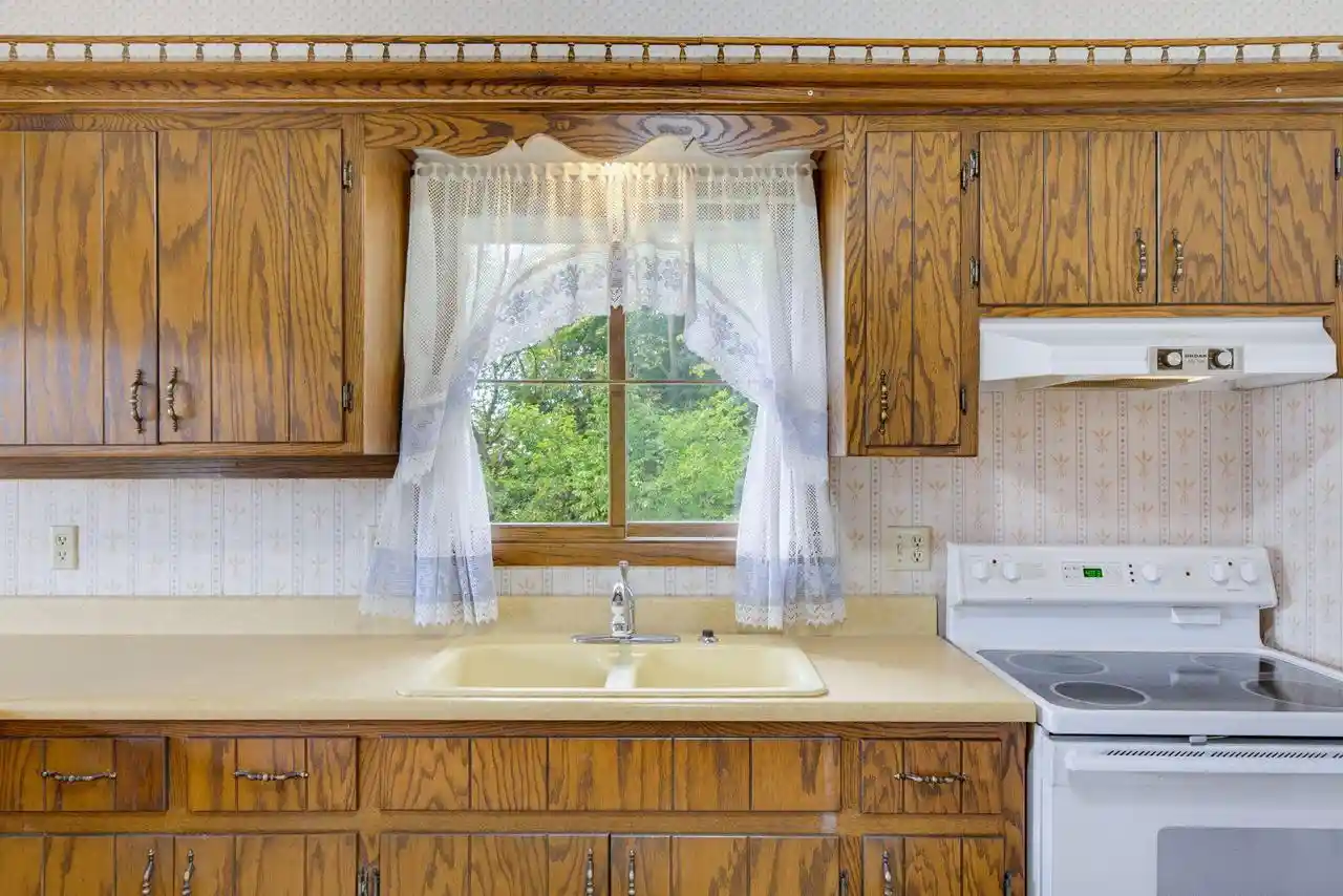 Photo 4 of Single family home for sale at 3755 N Kettle View Dr, Slinger, WI 53086 | MLS# 1978986 | Listing updated on 2026-09-23
