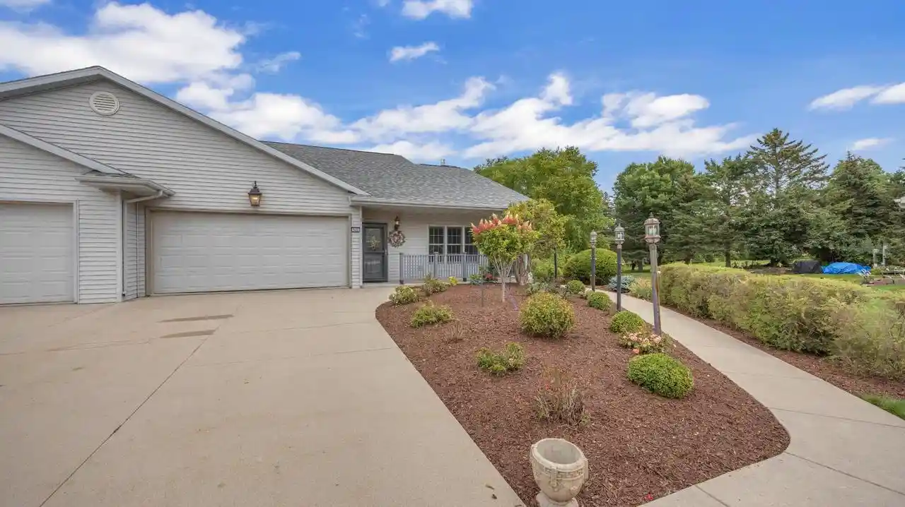 Photo 1 of Condo for sale at 1402 Kaat Ln, Sheboygan, WI 53081 | MLS# 1978988 | Listing updated on 2026-09-26