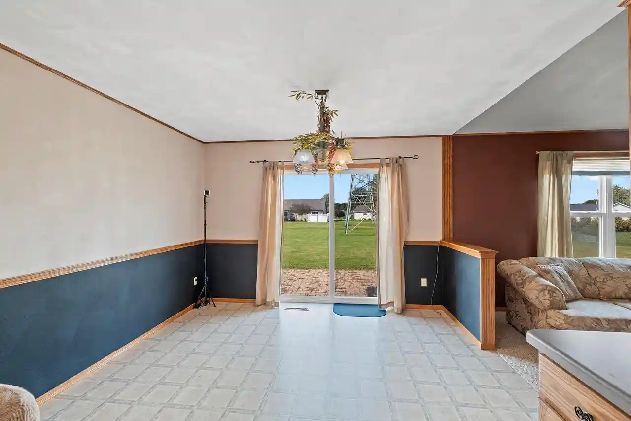 Photo 4 of Single family home for sale at W6042 Greystone Ct, Appleton, WI 54915 | MLS# 50332115 | Listing updated on 2026-09-11