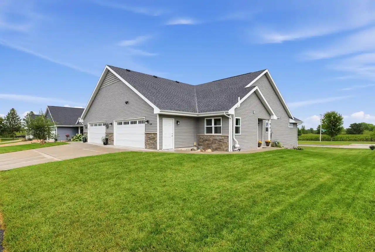 Photo 1 of Single family home for sale at 450 Ithaca Ct, Oregon, WI 53575 | MLS# 2031908 | Listing updated on 2026-09-09