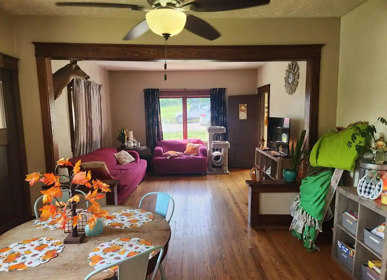Photo 2 of Single family home for sale at 216 Nassau St, Elroy, WI 53929 | MLS# 2031913 | Listing updated on 2026-09-16
