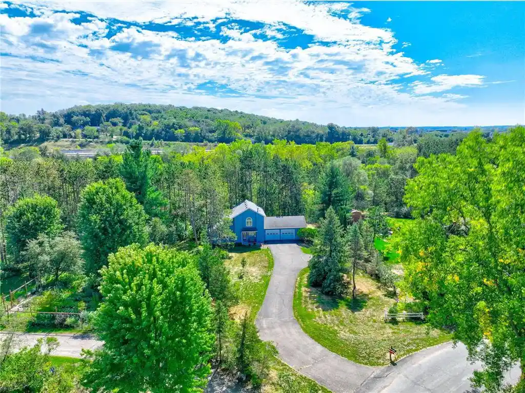 Photo 1 of Single family home for sale at 723 Glenna Dr, Hudson, WI 54016 | MLS# 7132613 | Listing updated on 2026-09-06