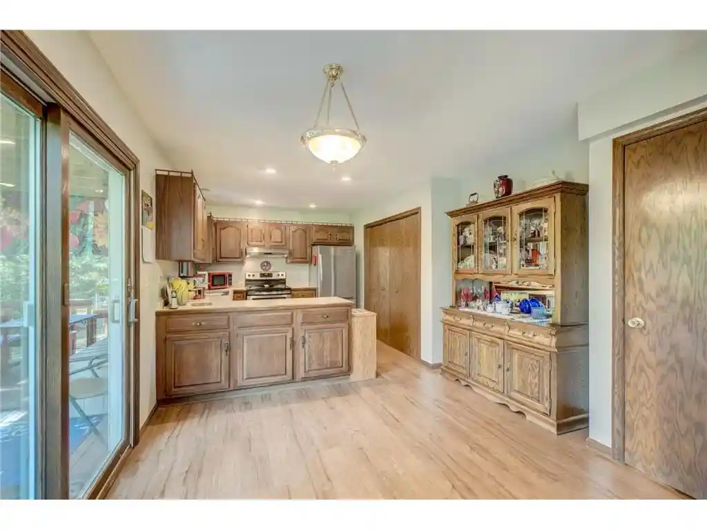 Photo 4 of Single family home for sale at 723 Glenna Dr, Hudson, WI 54016 | MLS# 7132613 | Listing updated on 2026-09-06