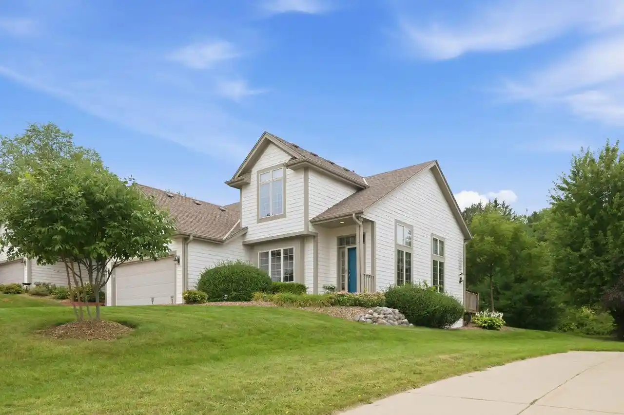 Condo for sale at 3610 Oak Valley Ln, Waukesha, WI 53188 | MLS# 1978993